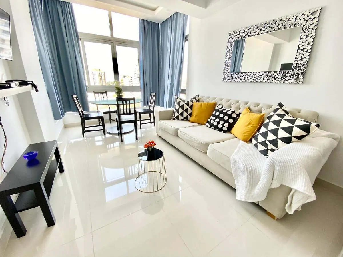 Luxury 1Br , Pool, Gym, Close Agora Mall Los Prados Holiday home