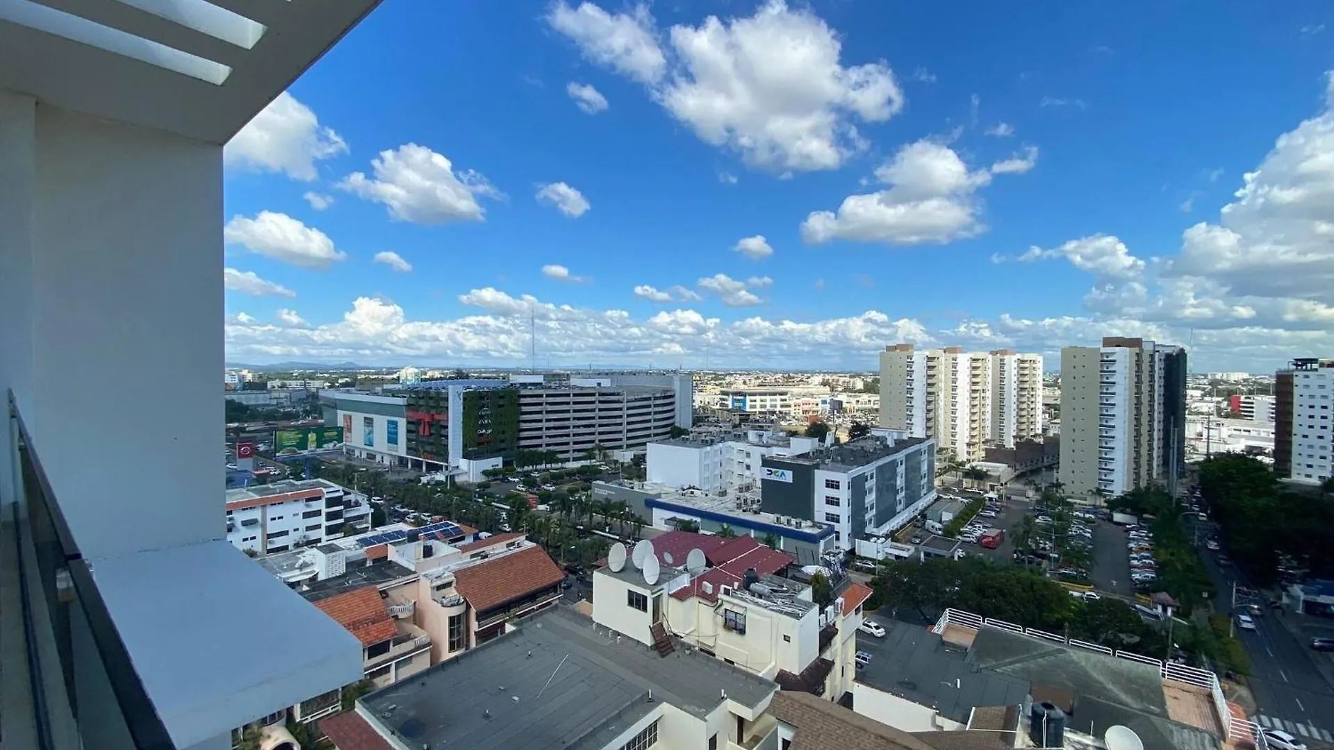 Holiday home Luxury 1Br , Pool, Gym, Close Agora Mall Los Prados