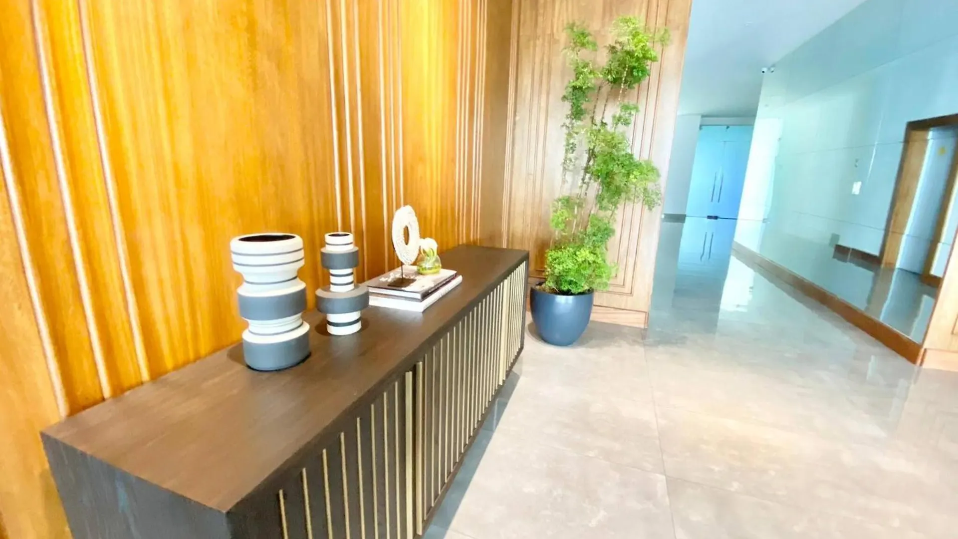 Luxury 1Br , Pool, Gym, Close Agora Mall Los Prados