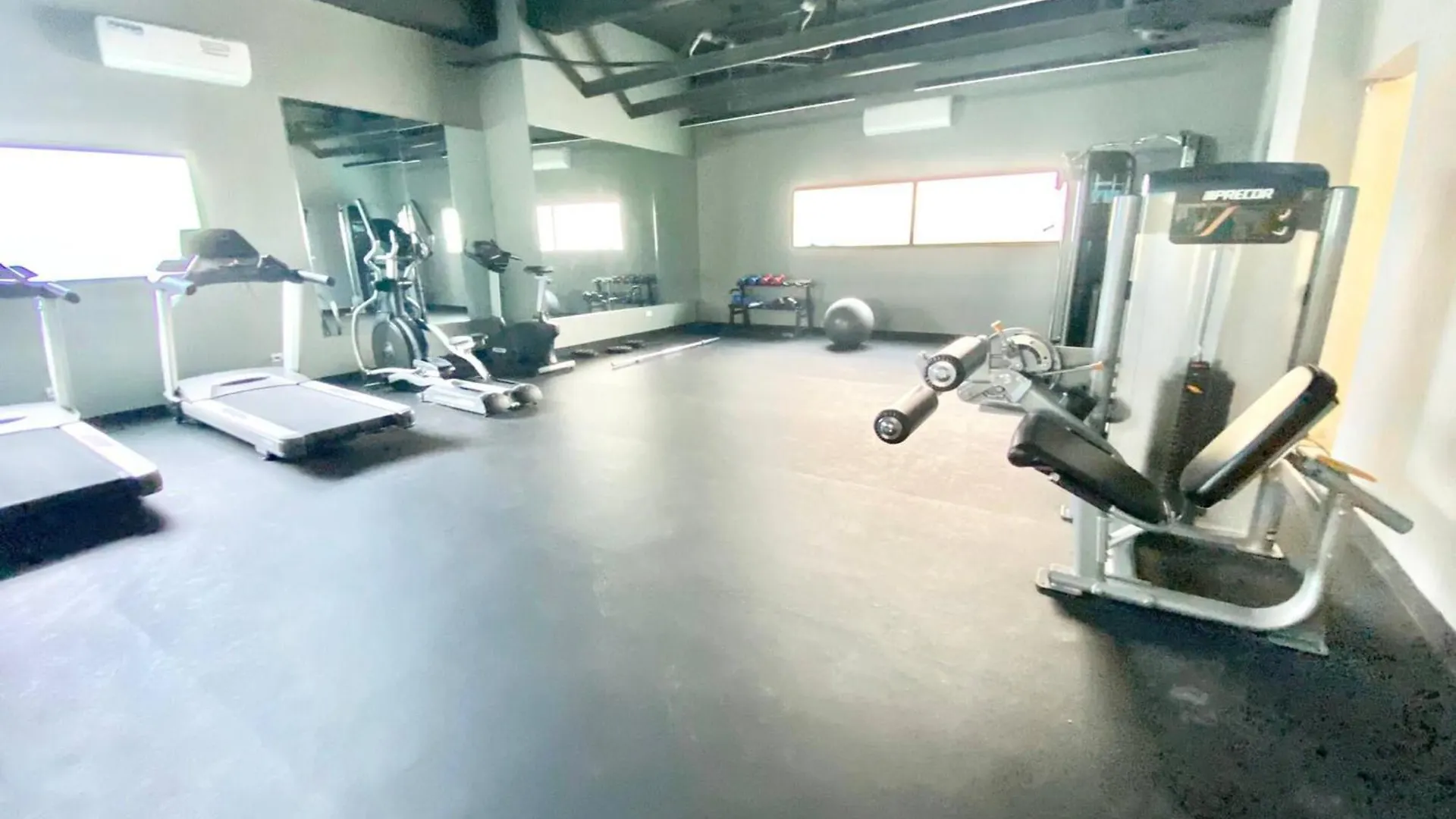 Holiday home Luxury 1Br , Pool, Gym, Close Agora Mall Los Prados