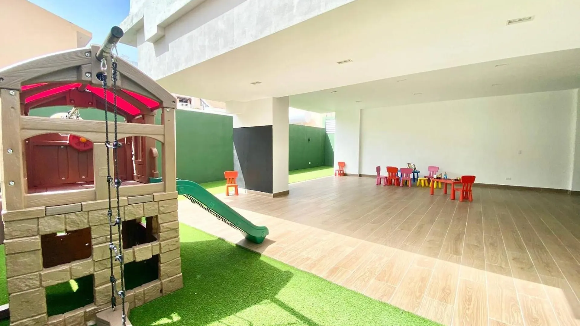 Luxury 1Br , Pool, Gym, Close Agora Mall contacts