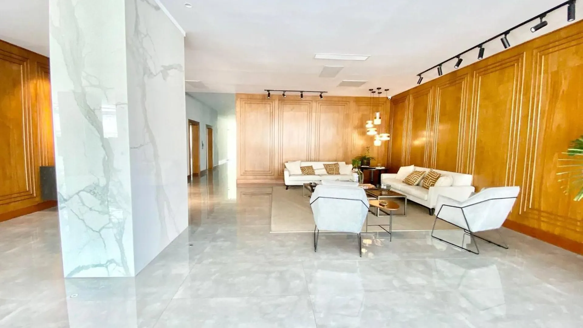 Holiday home Luxury 1Br , Pool, Gym, Close Agora Mall Los Prados Dominican Republic